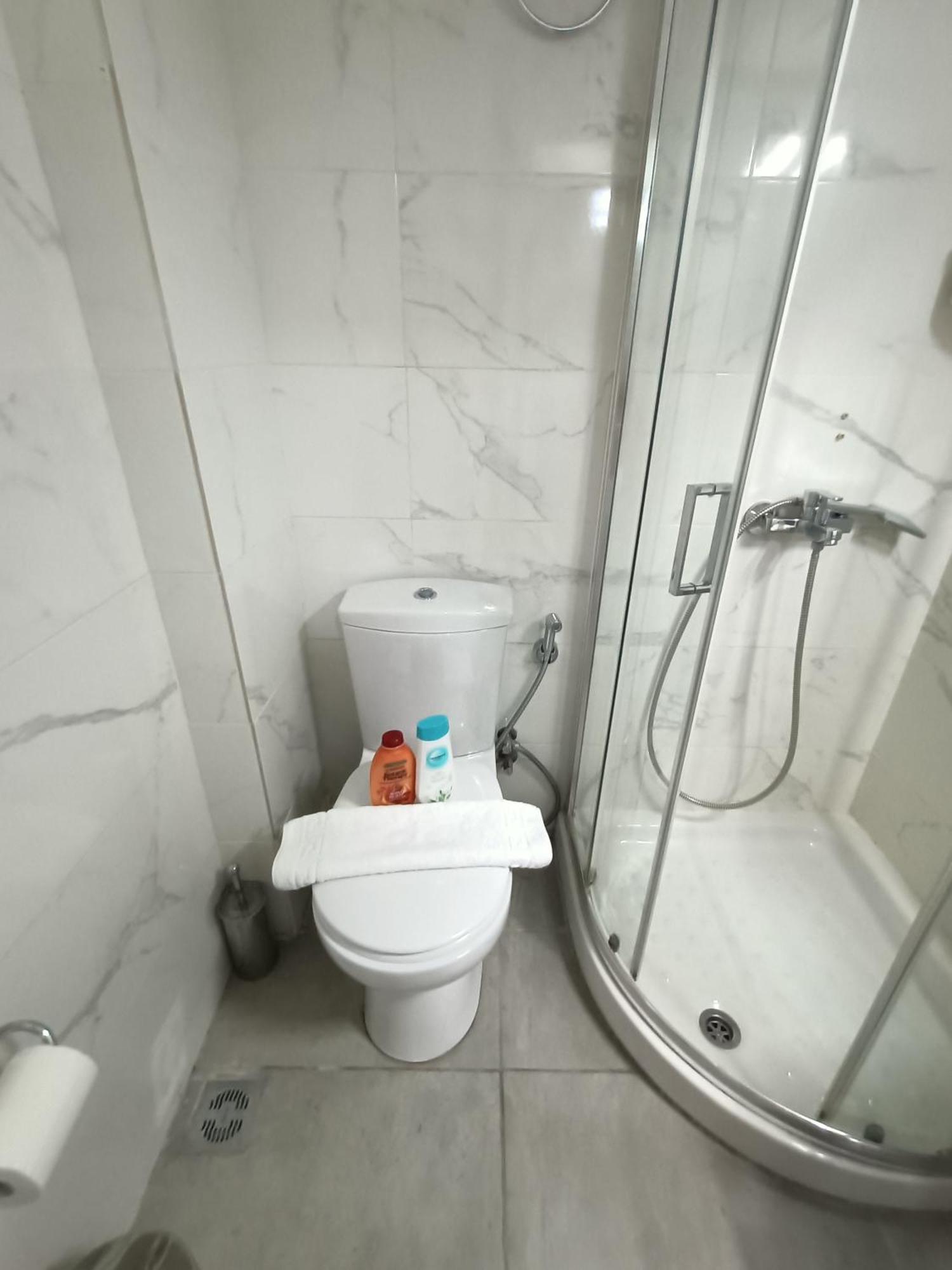 Couple'S Escape Apartment Athens Ngoại thất bức ảnh